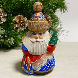 Wooden Santa Claus figurine, hand carved Santa figure, wood carving Father Frost, Ukrainian Christmas gift 5.6 inches (14 cm)
