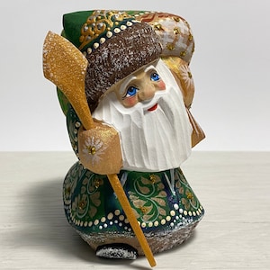 Wooden Santa Claus figurine, hand carved Santa figure, Ukrainian Christmas gift 4.4 inch (11 cm)