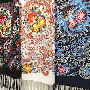 Bufanda Babushka con flecos, chal de piano ucraniano, bufanda cuadrada eslava, tejido floral popular