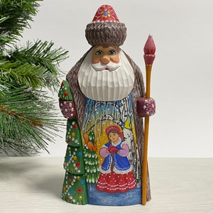 Hand carved Santa Claus figurine, wooden Santa figure, wood carving Ukrainian Christmas decor 7.4 inch (18.5 cm)