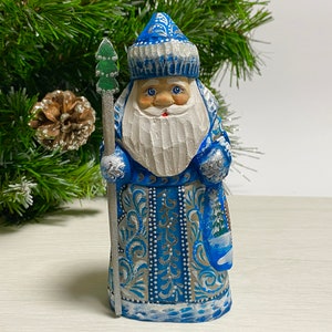 Wooden Santa Claus figurine, hand carved Santa figure, wood carving Father Frost, Ukrainian Christmas gift 6 inches (15 cm)