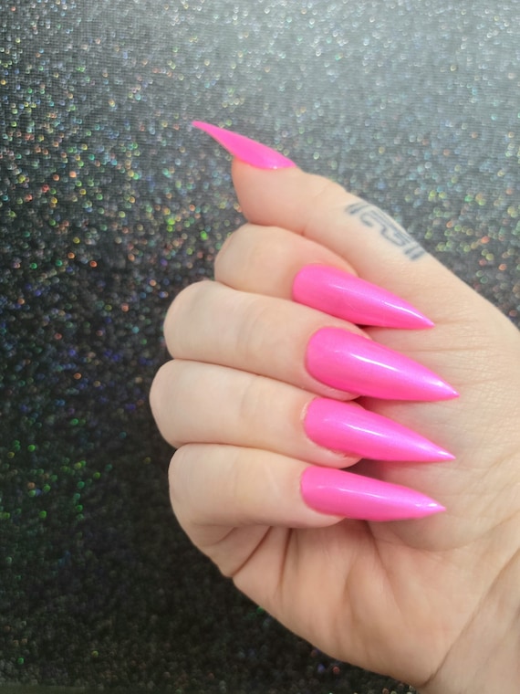 cute hot pink nails