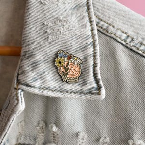 Be Kind To Your Mind Floral Mental Health Pin - Psychology Enamel Pin For Therapist - Pins & Pinback Buttons Mental Health Month Accessories image 3