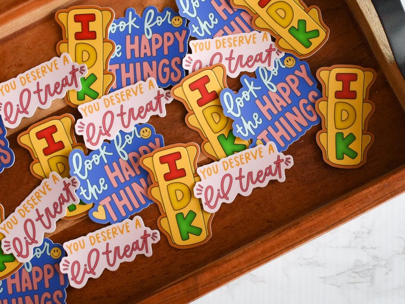 Autocollant de feux tricolores IDK | Sticker drôle Taylor en vinyle pour ordinateurs portables et bouteilles d'eau image 2