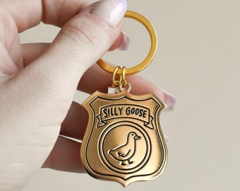 Silly Goose Badge Keychain for Lanyard, Keys or Backpack - Funny Meme Keychain Ideal Bag Charm or Travel Accessories Gift - Cute Key Ring