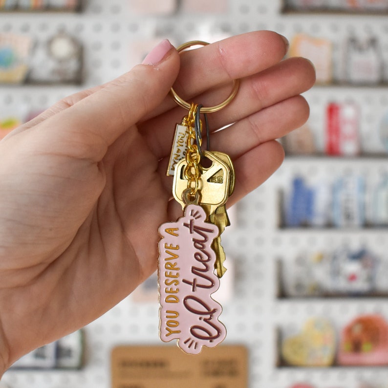 You Deserve A Lil Treat Keychain Sweet Treat Keychain for Lanyard, Keys, Backpack Funny Gift for Her imagem 2