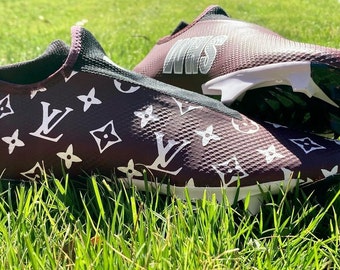 customize own cleats