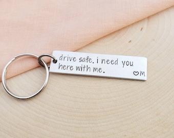 Customized,personalized keychain gift for boyfriend, girlfriend-i love you keychain for long distance, Christmas, birthday-gift for him men