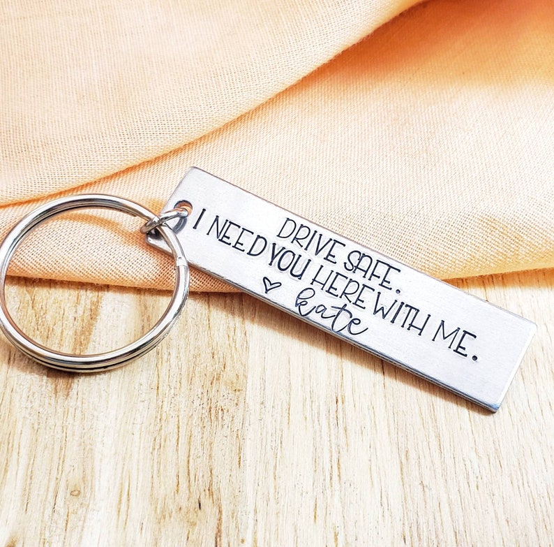Drive Safe Key Chains OUMILAN Drive Safe Keychain 26 Letters Keychain Gifts For Boyfriend Couple Husba Drive Safe I Love You Keychain