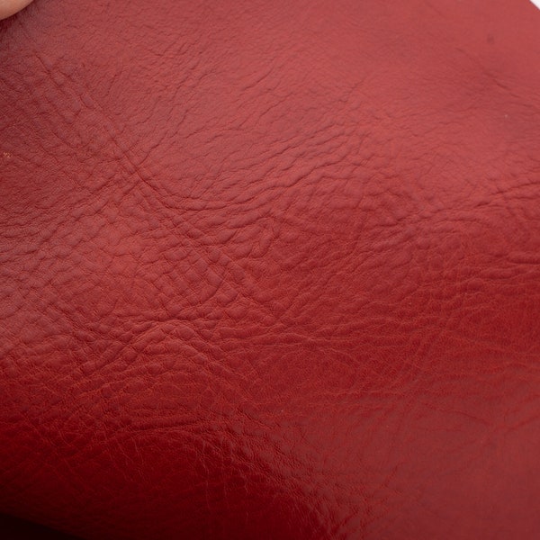 Veg tan leather sheets in dark red color , 1.9mm/5oz . Full grain vegetable tanned pieces for diy crafts and watch straps