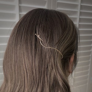 Wavy Hair Clip Dainty Delicate Gold Minimal Hair Accessory Asymmetric ...