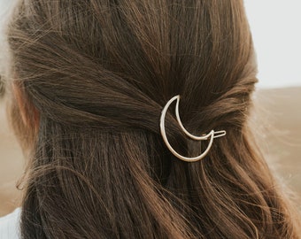 Triangolo hair accessory