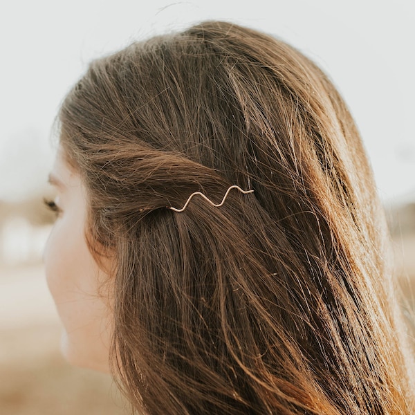 Minimalist thin wavy gold hair pin hair clip