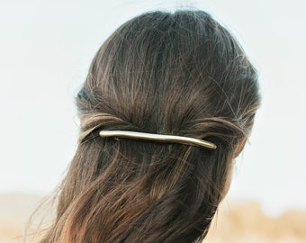 Minimalist extra long wavy thin bar hair clip, Gold asymmetric hair barrette, Modern women hair accessories large hair clips