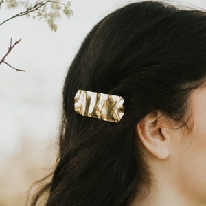 Minimalist aged molten design gold hair clip hair pin, Wavy fluff gold or silver rectangular hair accessories