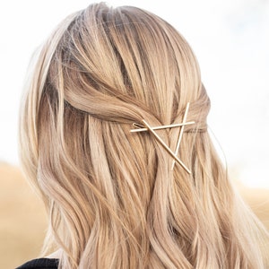 Large triangle hair clip in matte gold or matte silver