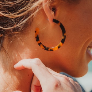 Tortoise shell hoop earrings | Acrylic Light Hoop Earrings | Resin Earrings | Acetate Hoops | Modern jewelry