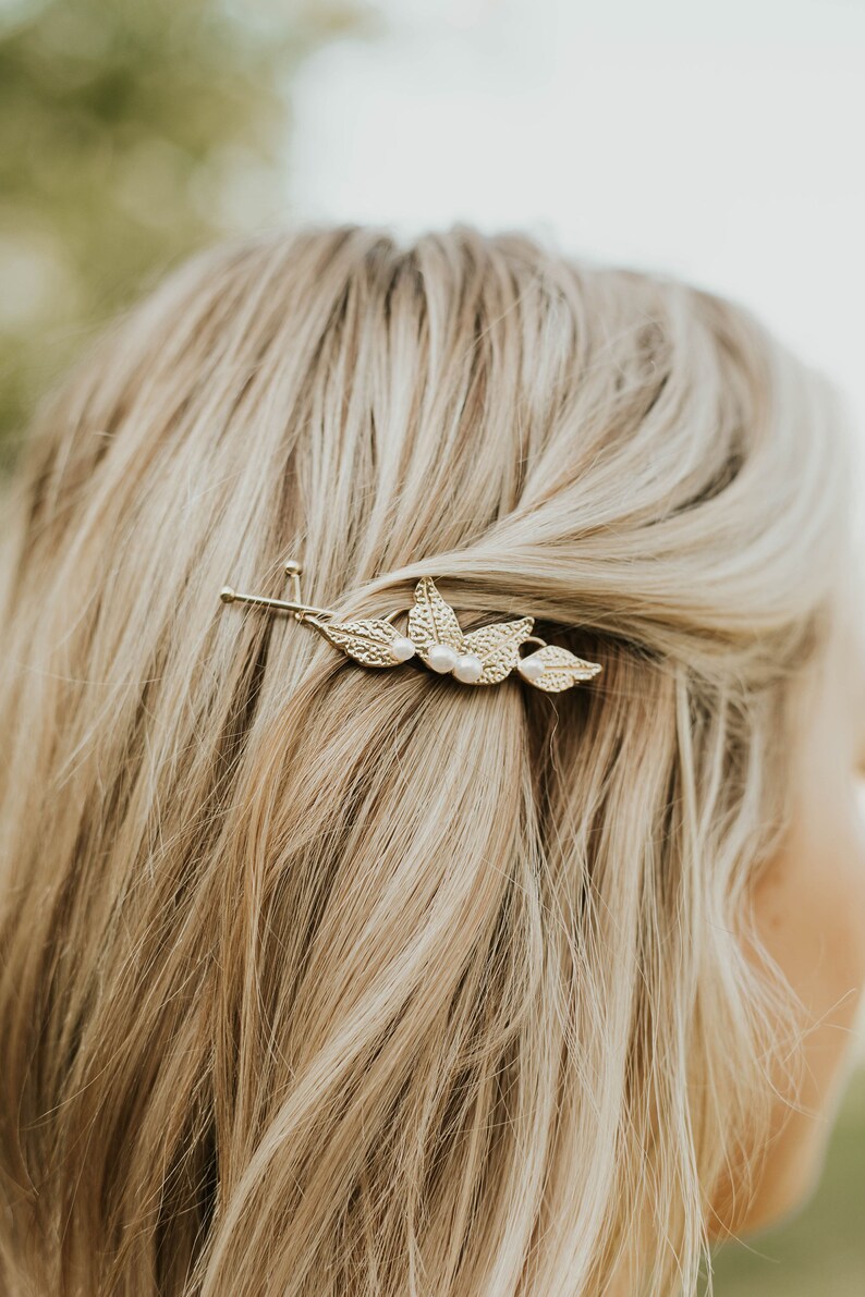 Laurel Leaves Pearl Bead Hair Clip image 1