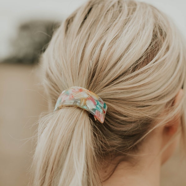 Ponytail holder ponytail cuff in curve semi circular shape