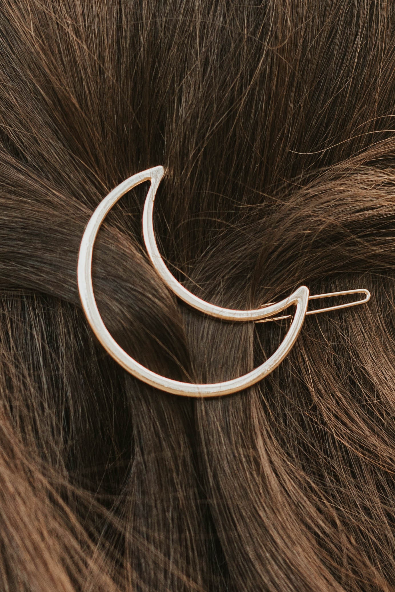 Triangolo hair accessory
