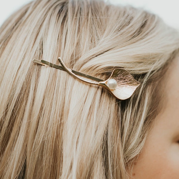 Gold tulip hair clip hair pin | Wedding hair accessory for bridal hair style or bridesmaid hair style