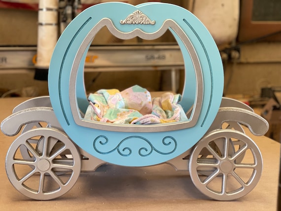 Princess Poppy Pumpkin Carriage Prop With Revolutionary Two Face