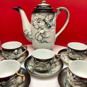 Stunning Set of Moriage Dragonware Petite Demitasse Teapot w Cups and Saucers Japan U450
