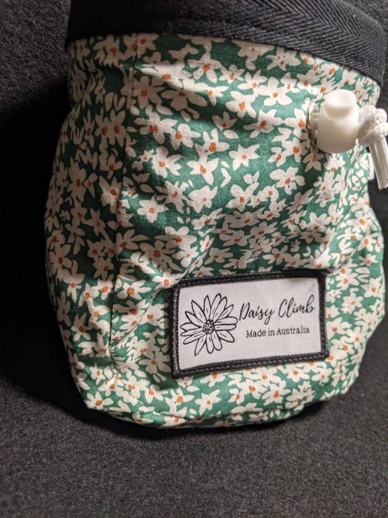 Daisy field print rock climbing chalk bag image 3