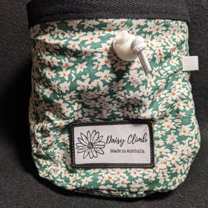 Daisy field print rock climbing chalk bag image 2