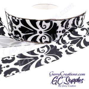 Puede incluir: Rollo de cinta estampada en blanco y negro con un diseño floral repetido. El texto "GerryCreations.com and GC Supplies By Gerry Creations" es visible en la esquina inferior derecha.