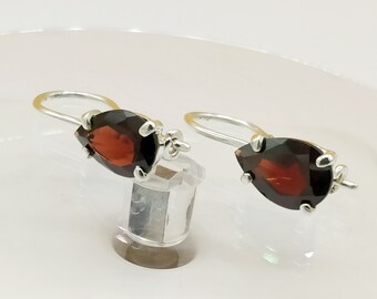 Boucles D’oreilles En Argent 925 Avec Grenat Et Fermoir à Charnière – Neuf Sans Emballage – Style Goutte/pendantes