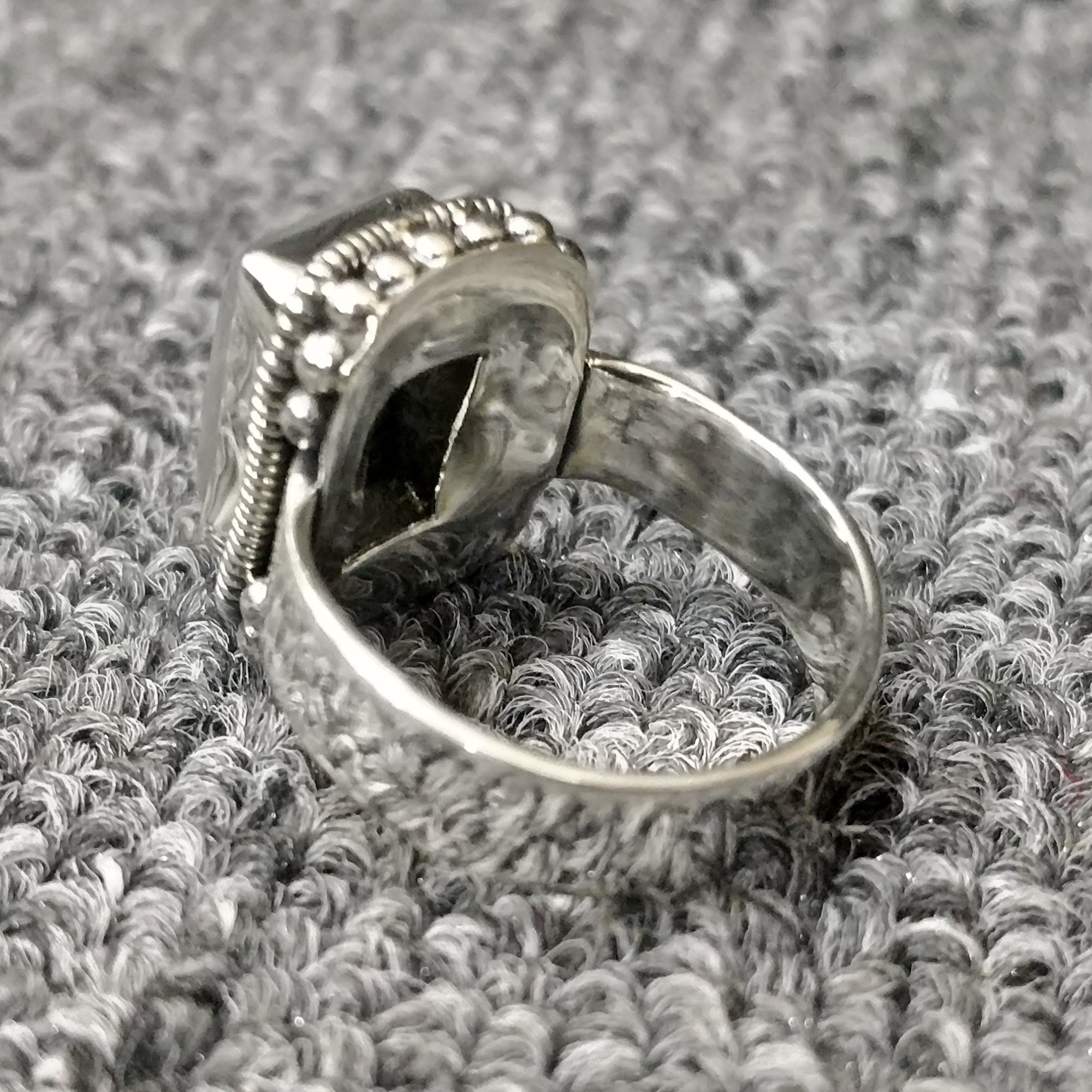 Bagues Lucifer Morningstar en argent sterling 925 Bague Chloe Decker Bague yeux de chat Pierres precieuses Monalisa blanches Bague Lucifer faite a la main Bague unisexe Etsy France