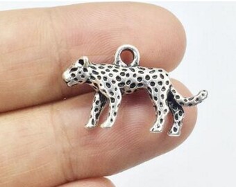Leopard Cat Animal Mascot Silver Charm Pendant C0449 5 PCS