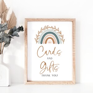 Cartes et cadeaux arc-en-ciel Boho vert sauge, signe de tons de terre cuite en sourdine, Baby Shower Boho Rainbow Décor | TÉLÉCHARGEMENT INSTANTANÉ