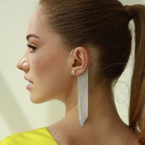 Pendiente con puño y envoltura, puño de oreja, puño de oreja colgante, pendiente, puño de pendiente, puño de oreja de plata, pendientes de dama de honor, pendientes futuristas, puño