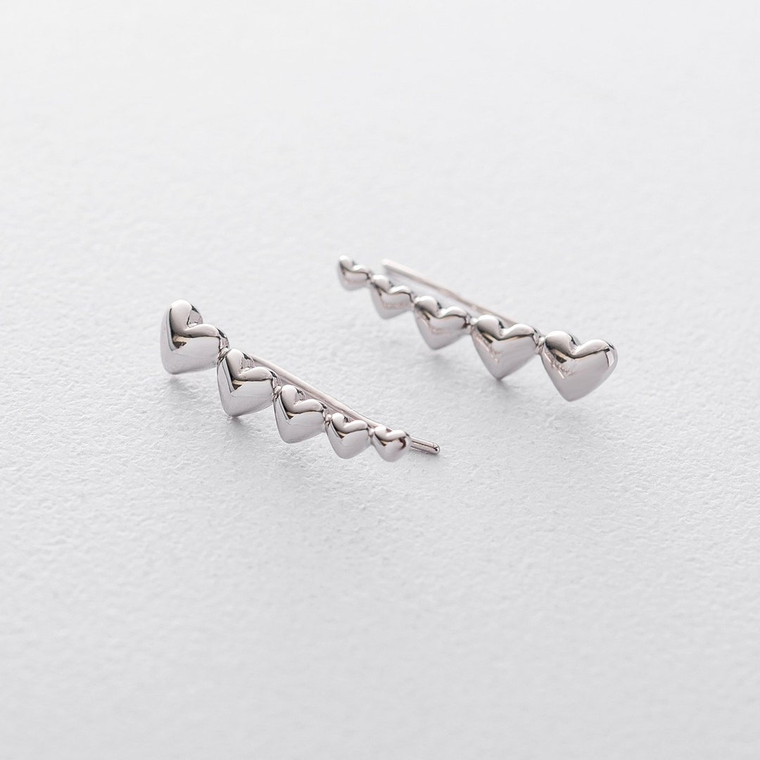 Hearts Curved Cartilage Earring for Women in White Gold, Heart Climbing