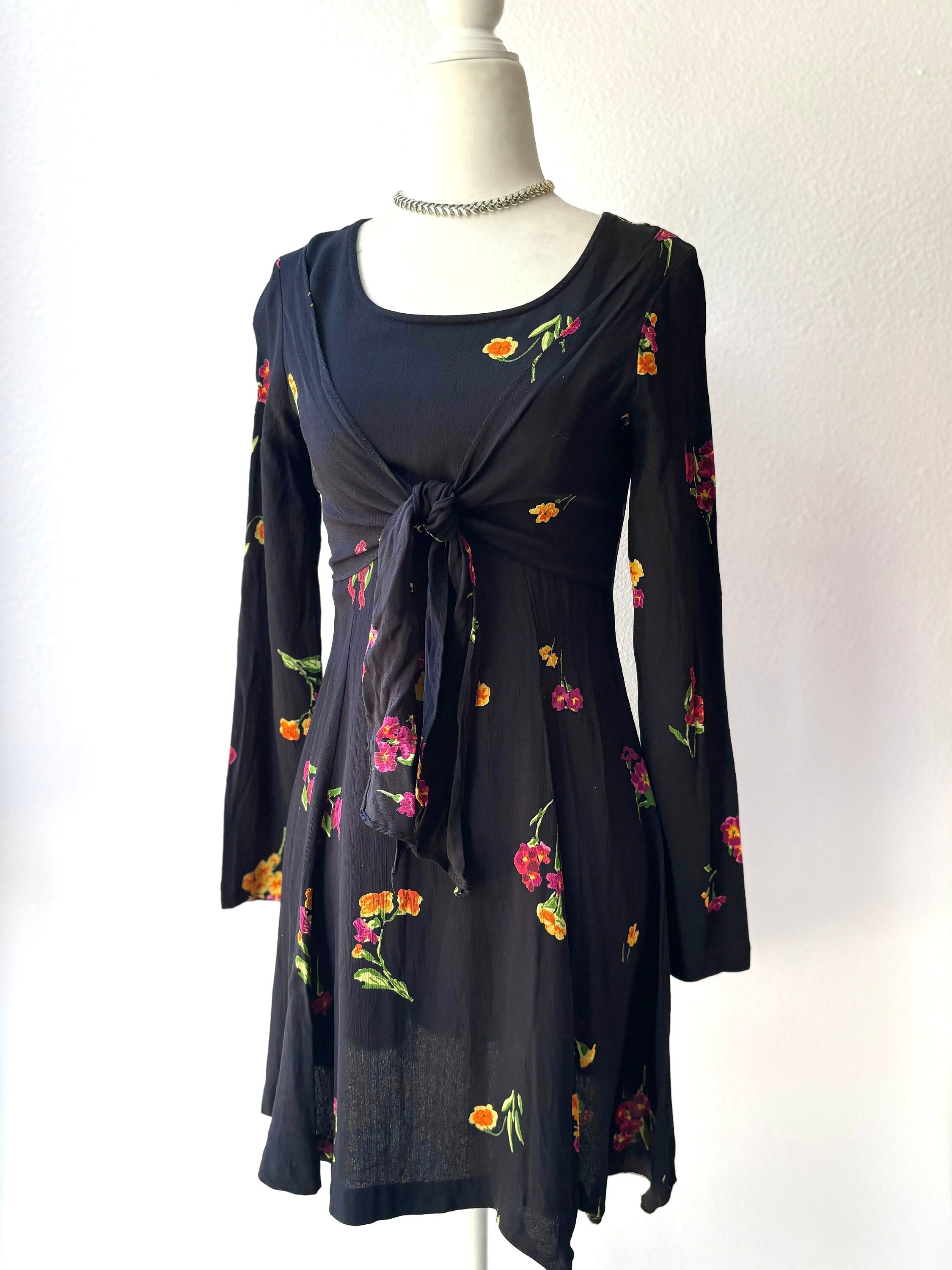 Betsey johnson black floral dress hot sale