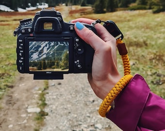 Camera wrist strap | Sunny Yellow | Paracord | made with Peak Design Anchor Links