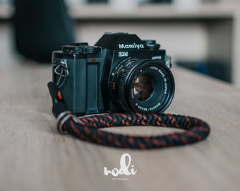 Camera wrist strap | Red Line | Paracord | made with Peak Design Anchor Links