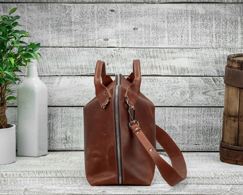 Man weekender bag, Leather travel bag, Carry-on baggage, Duffle leather bag, Crossbody bag, Sports bag, Unisex leather bag, Cognac bag image 3