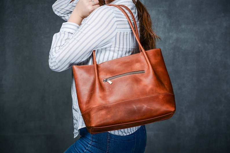 Caramel leather bag, Leather tote bag, Tote leather bag, Woman shoulder bag, Woman weekender bag, Vintage leather tote, Leather zippered bag image 2