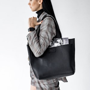 Black leather tote, Tote leather bag, Personalized bag, Shopping leather bag, Shoulder leather bag, Gift ideas for woman, Leather tote bag