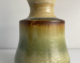 Ceramic vase made by John Andersson for Höganäs keramik