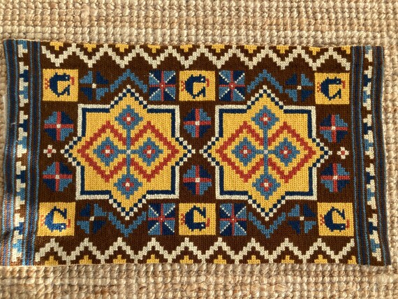 Vintage Swedish Hand Made Wool Twist Stitch Wall Hanging - Etsy display picture 3