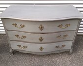 Commode galbée Rococo Louis XV Bombay Antique France chest drawers shabby 1780s