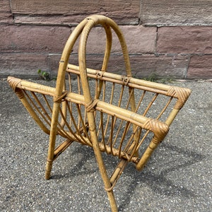 Porte revue Vintage en rotin