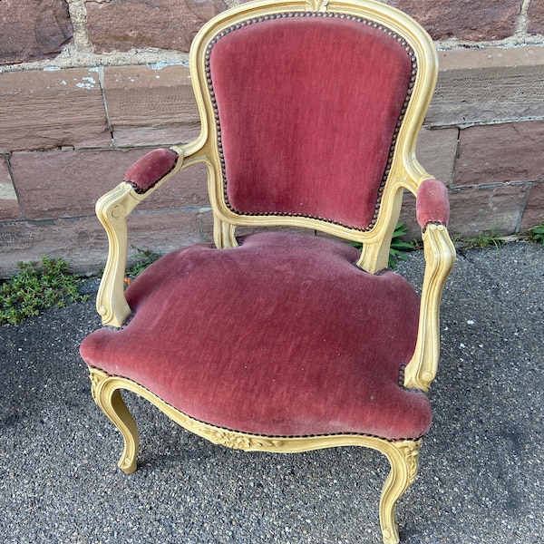 sublime chaise française style Louis XV cabriolet vintage Velours upholstered 1960 rococo Provence