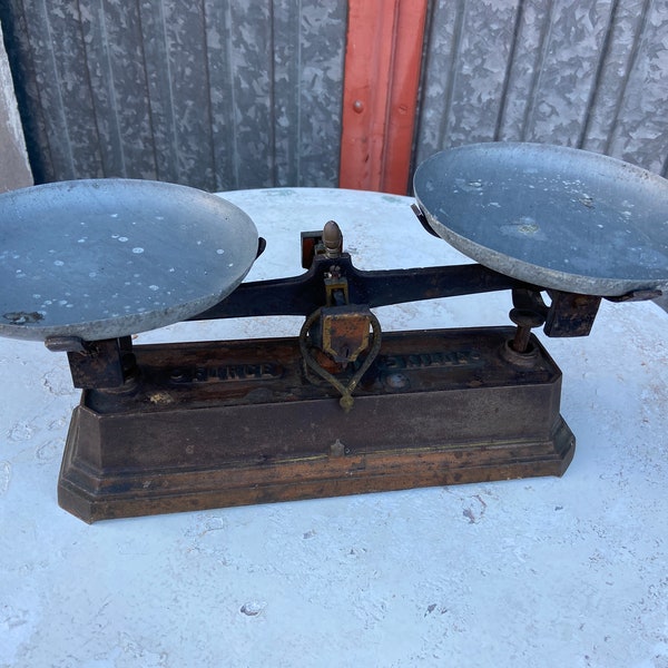 French Alsace small balance scale, iron scale balance , metal kitchen scale, antique Old Time Grocery Store Counter scale 1900s