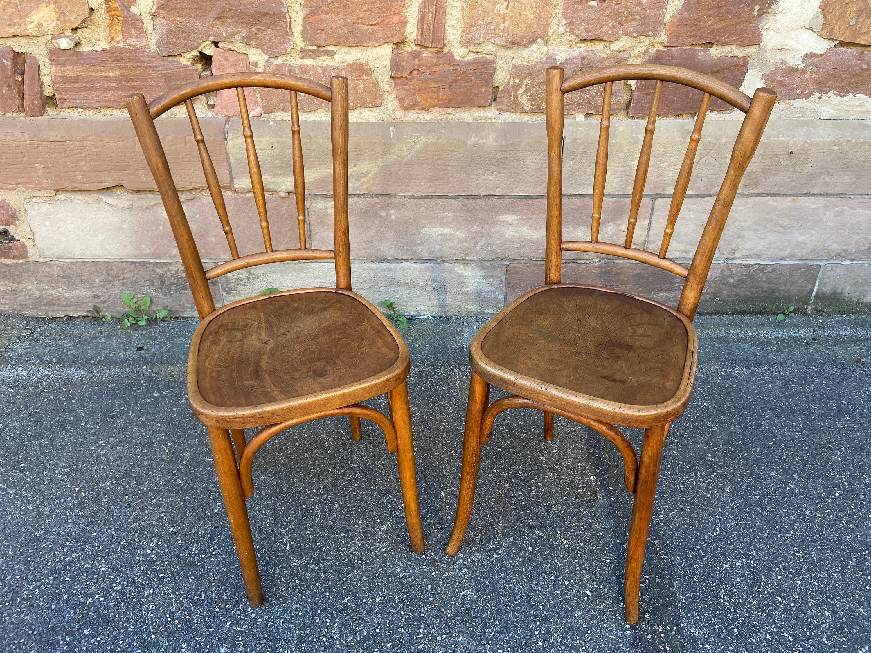 Paire De Chaises Restaurant