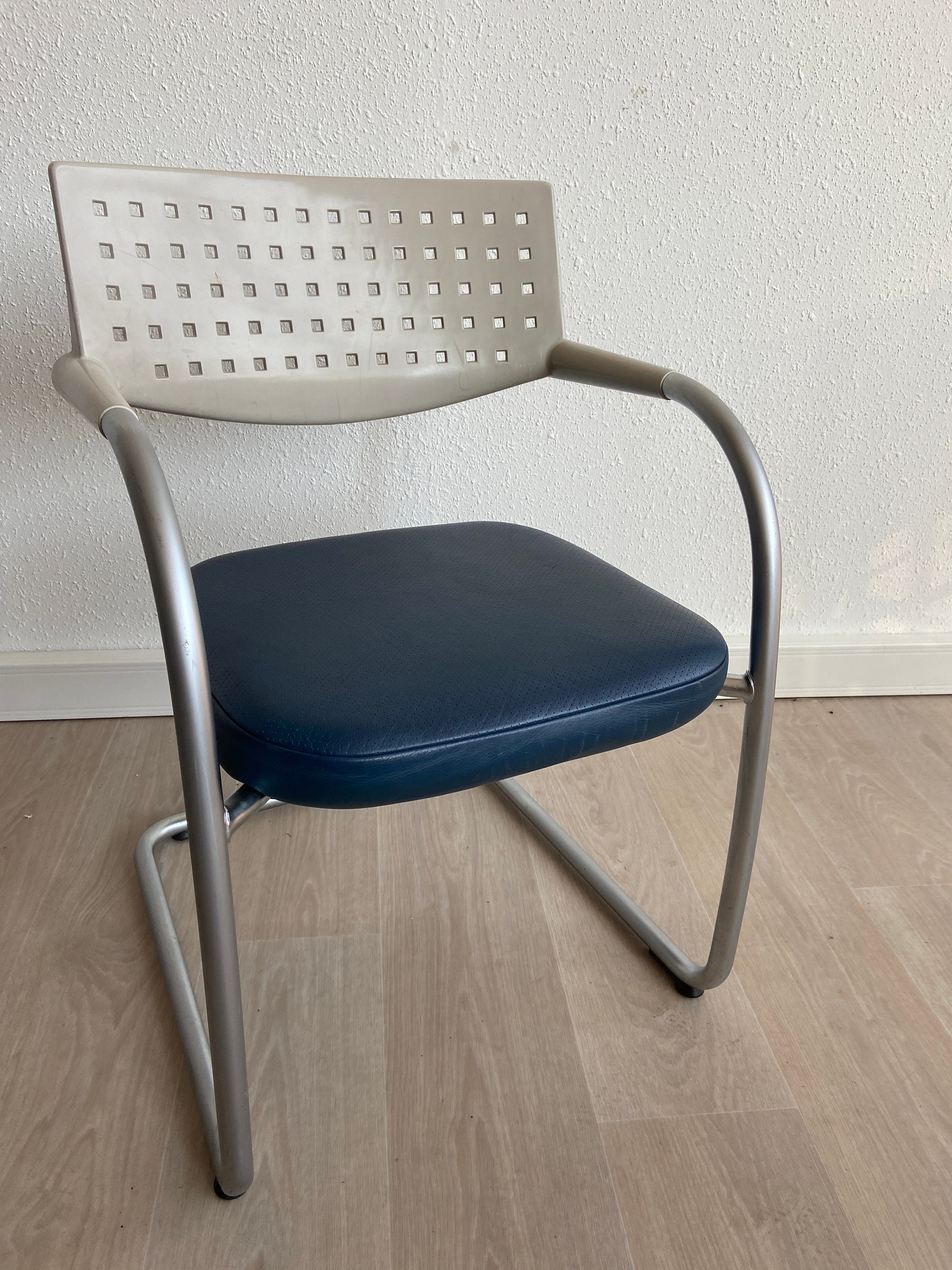 Vitra Visasoft カンチレバーチェア Vitra Visasoft カンチレバーチェア
